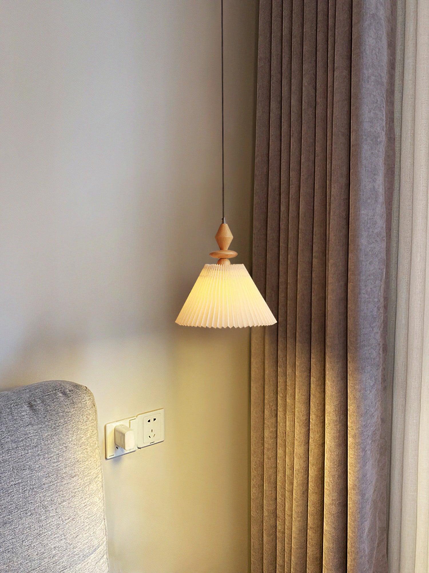Aldanelia Wood Pendant Light
