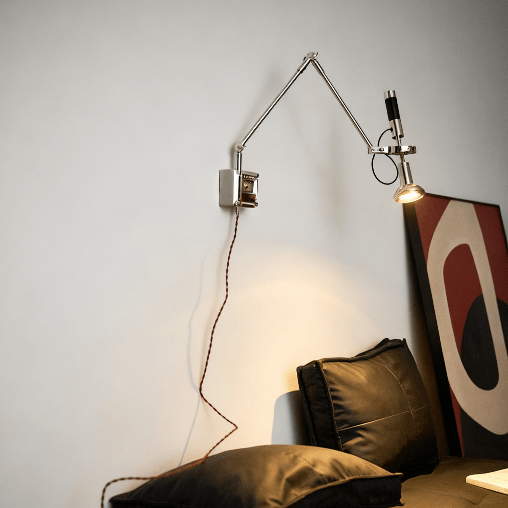 Perv Beam Wall Lamp