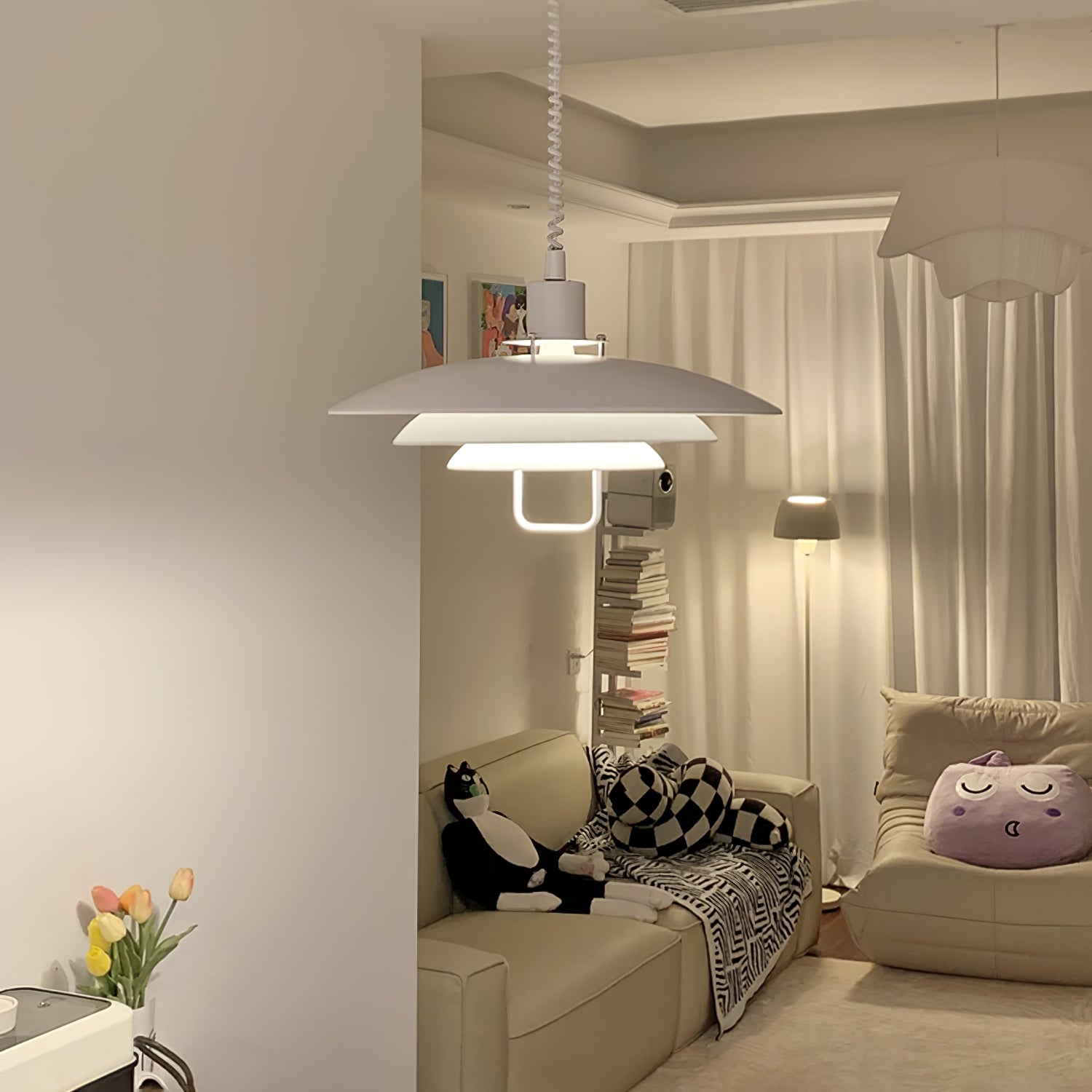 Divor Aluminum Glam Pendant Lamp