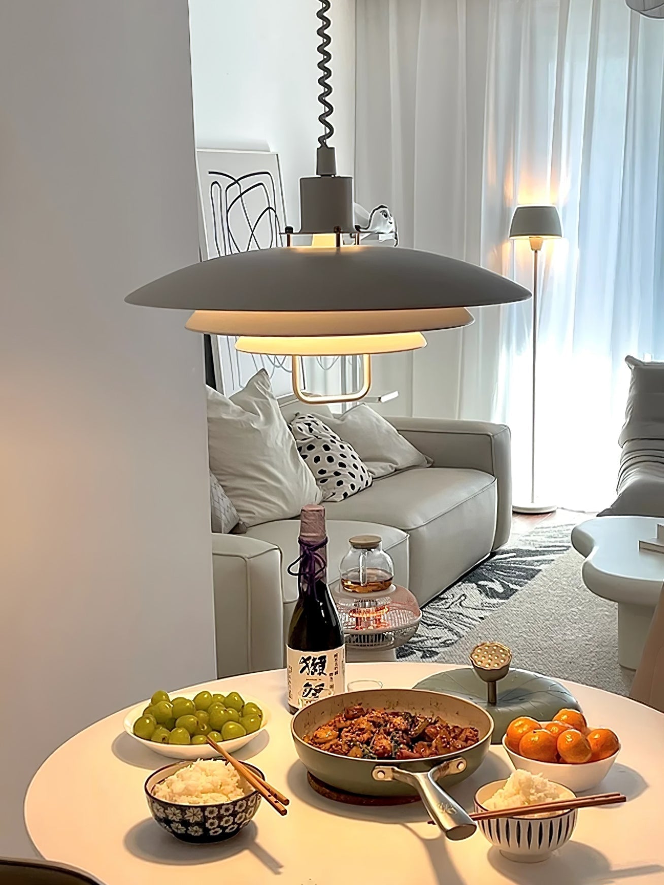 Divor Aluminum Glam Pendant Lamp