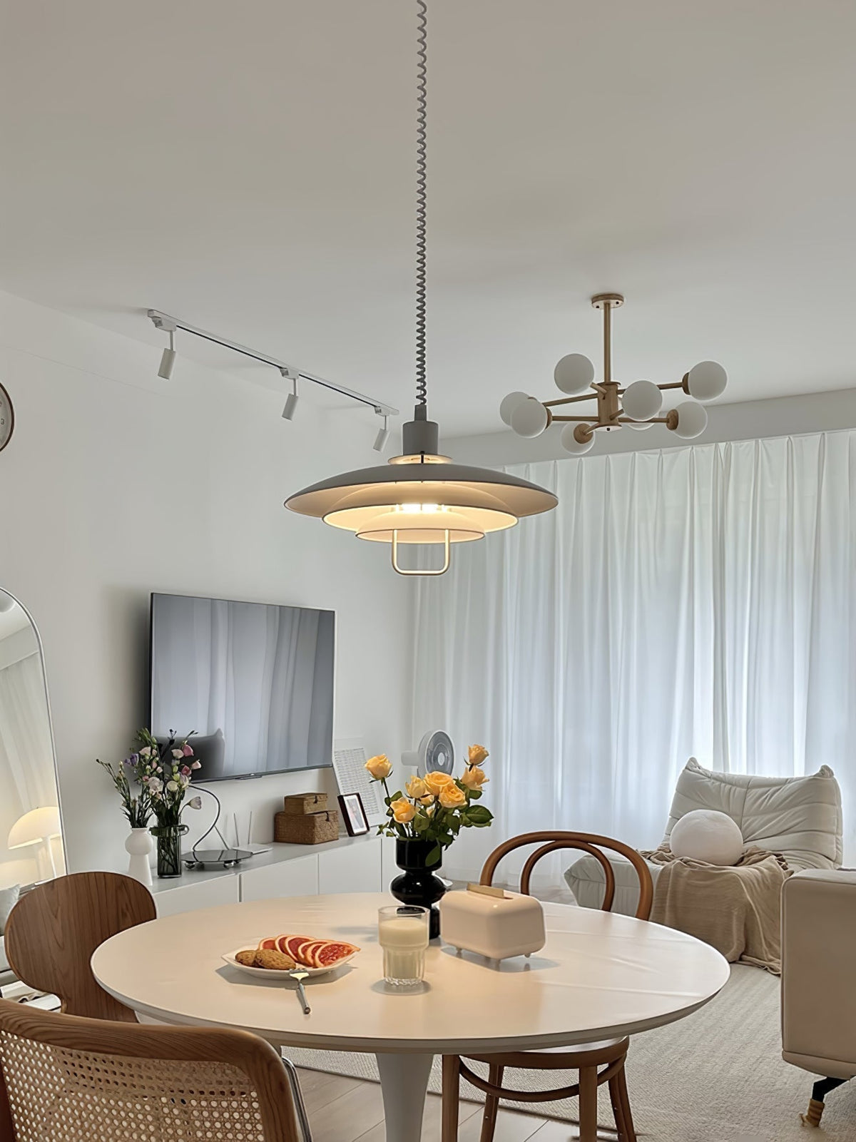 Divor Aluminum Glam Pendant Lamp