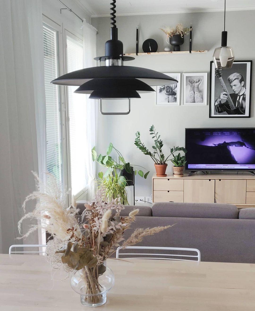 Divor Aluminum Glam Pendant Lamp