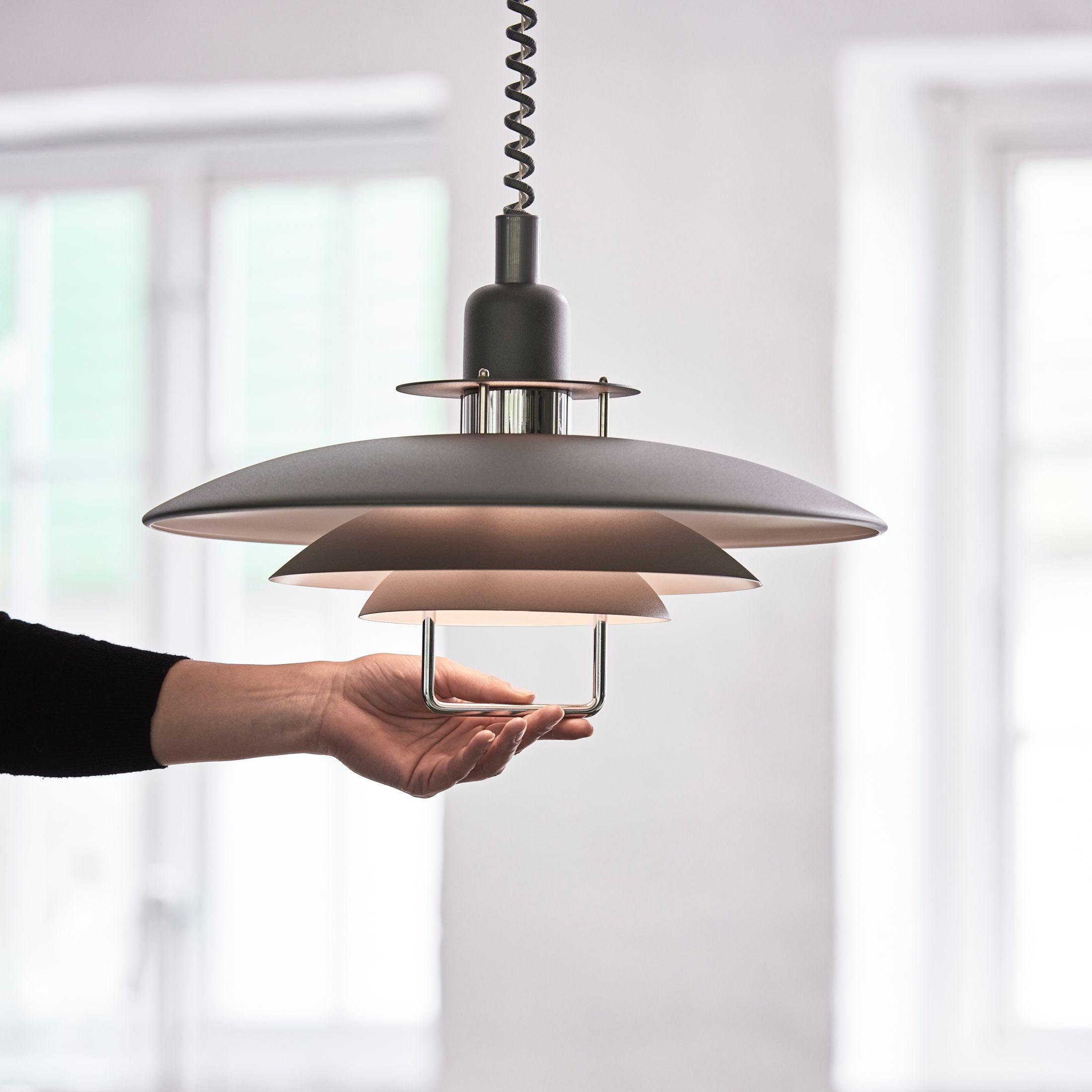 Divor Aluminum Glam Pendant Lamp