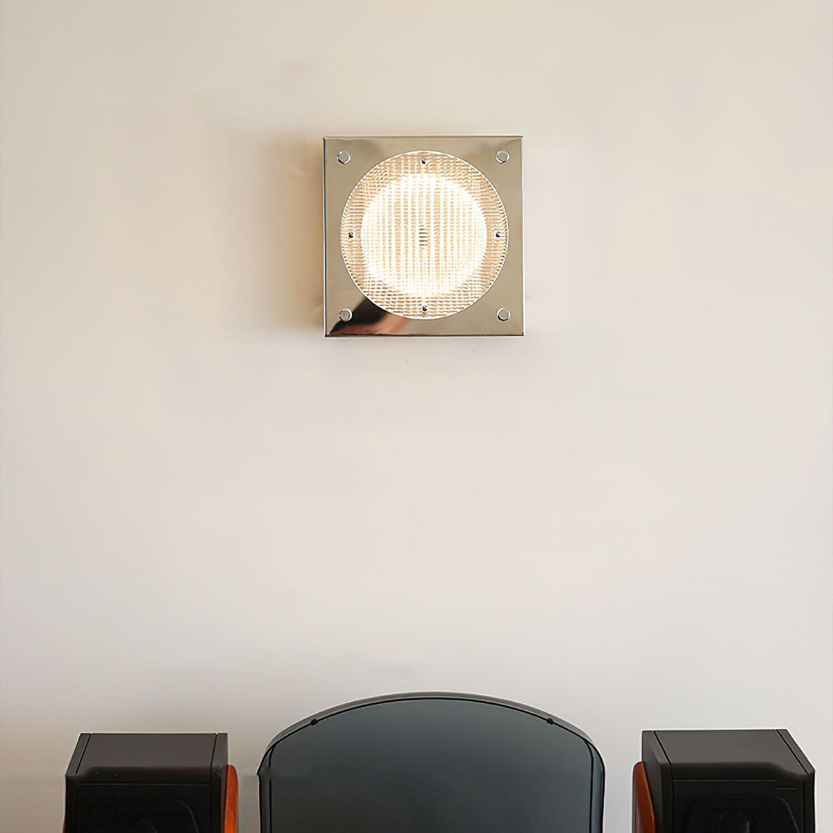 Isolora Nordic Art Shield Sconce Wall lamp