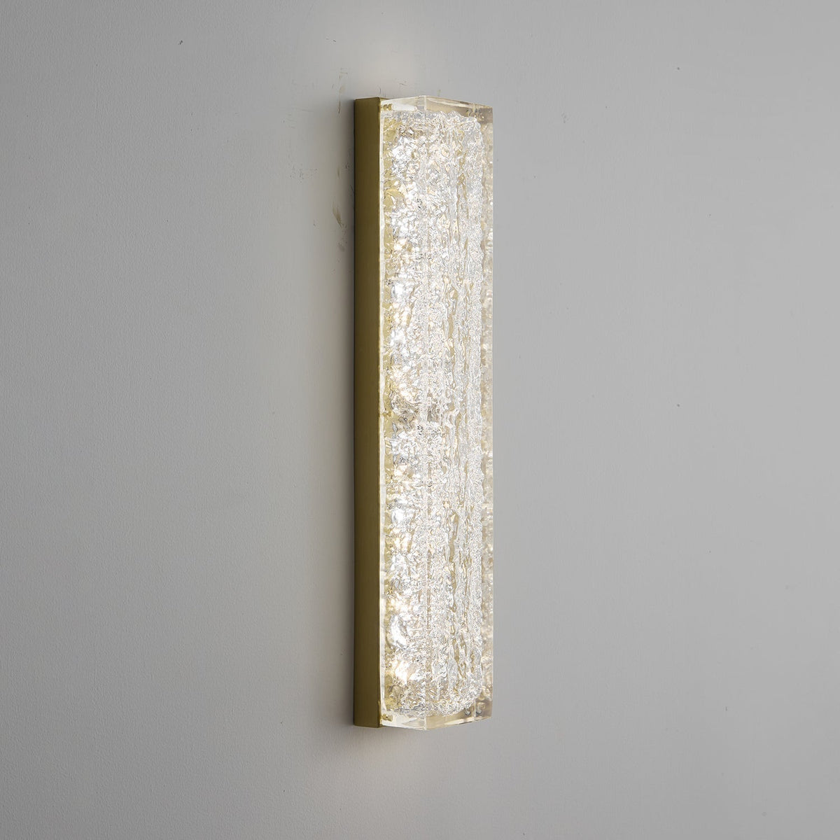 Mavi Prismatic Rectangle Resin Wall Lamp