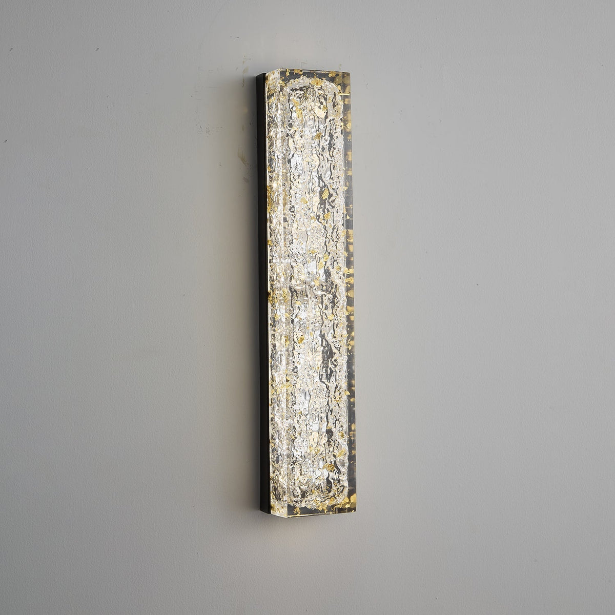 Mavi Prismatic Rectangle Resin Wall Lamp