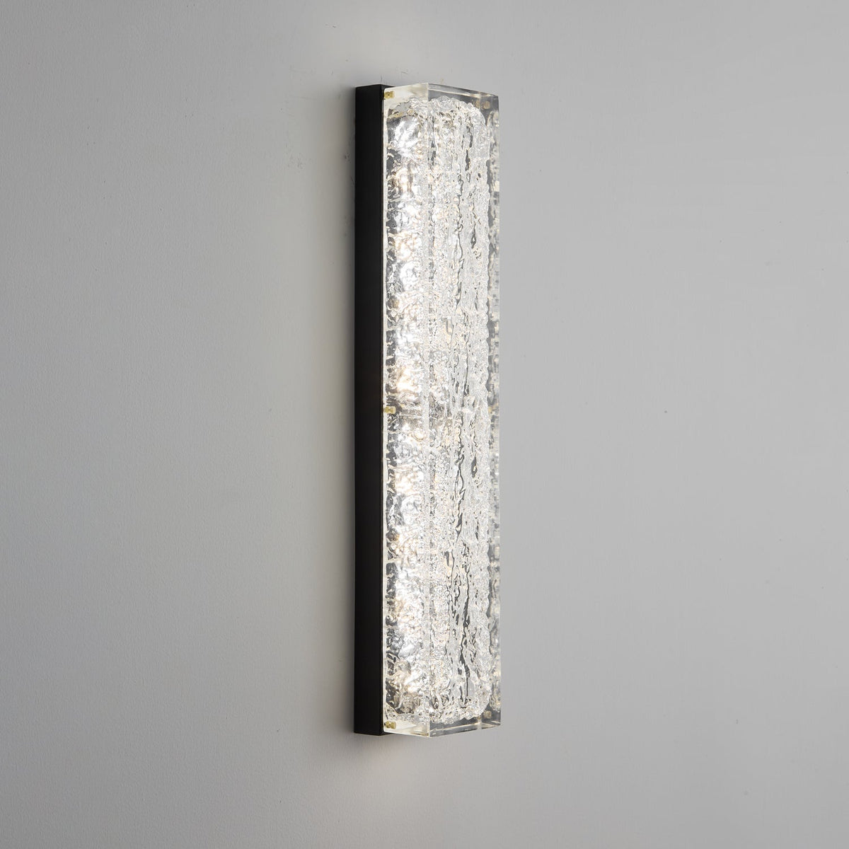 Mavi Prismatic Rectangle Resin Wall Lamp