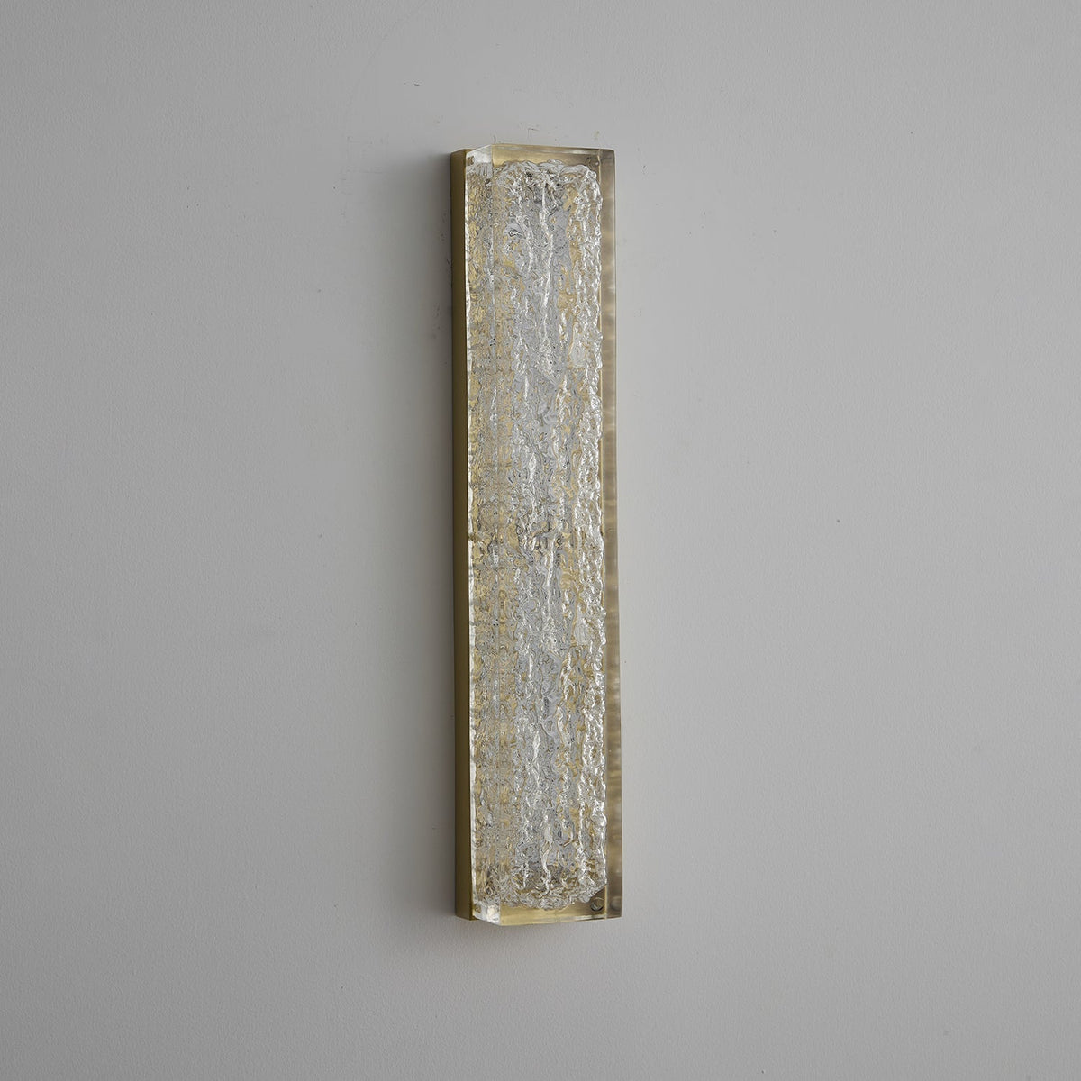 Mavi Prismatic Rectangle Resin Wall Lamp