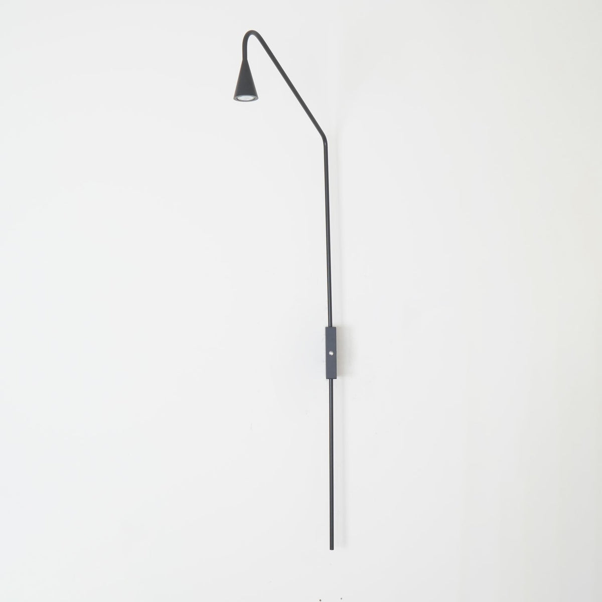 Vesolel Modern Minimalist Wall Lamp