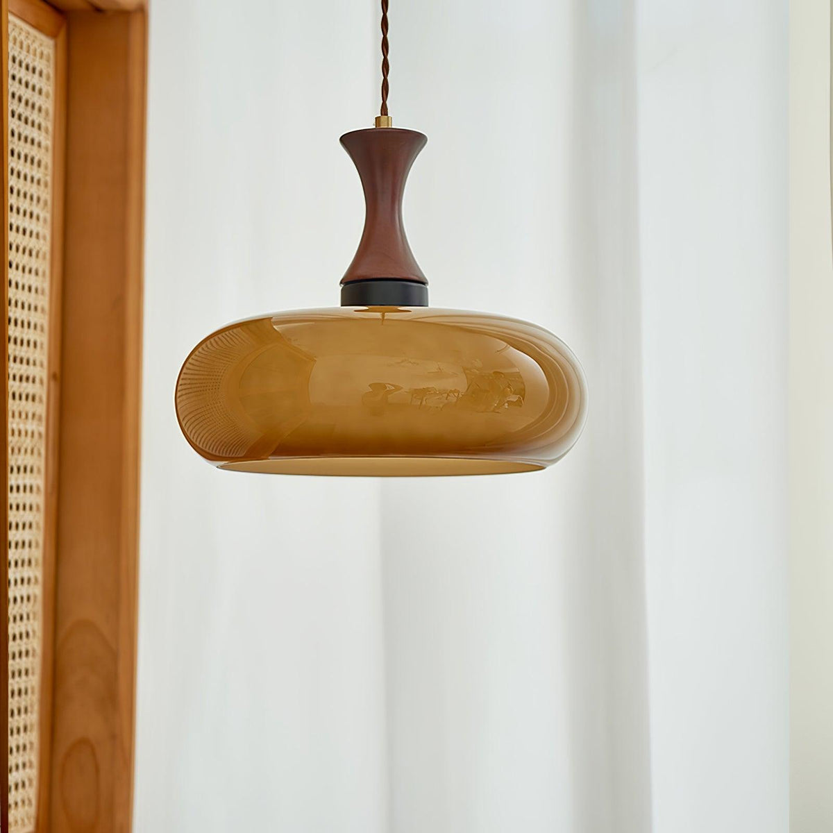 Cadenza Wood Retro Pendant Lamp