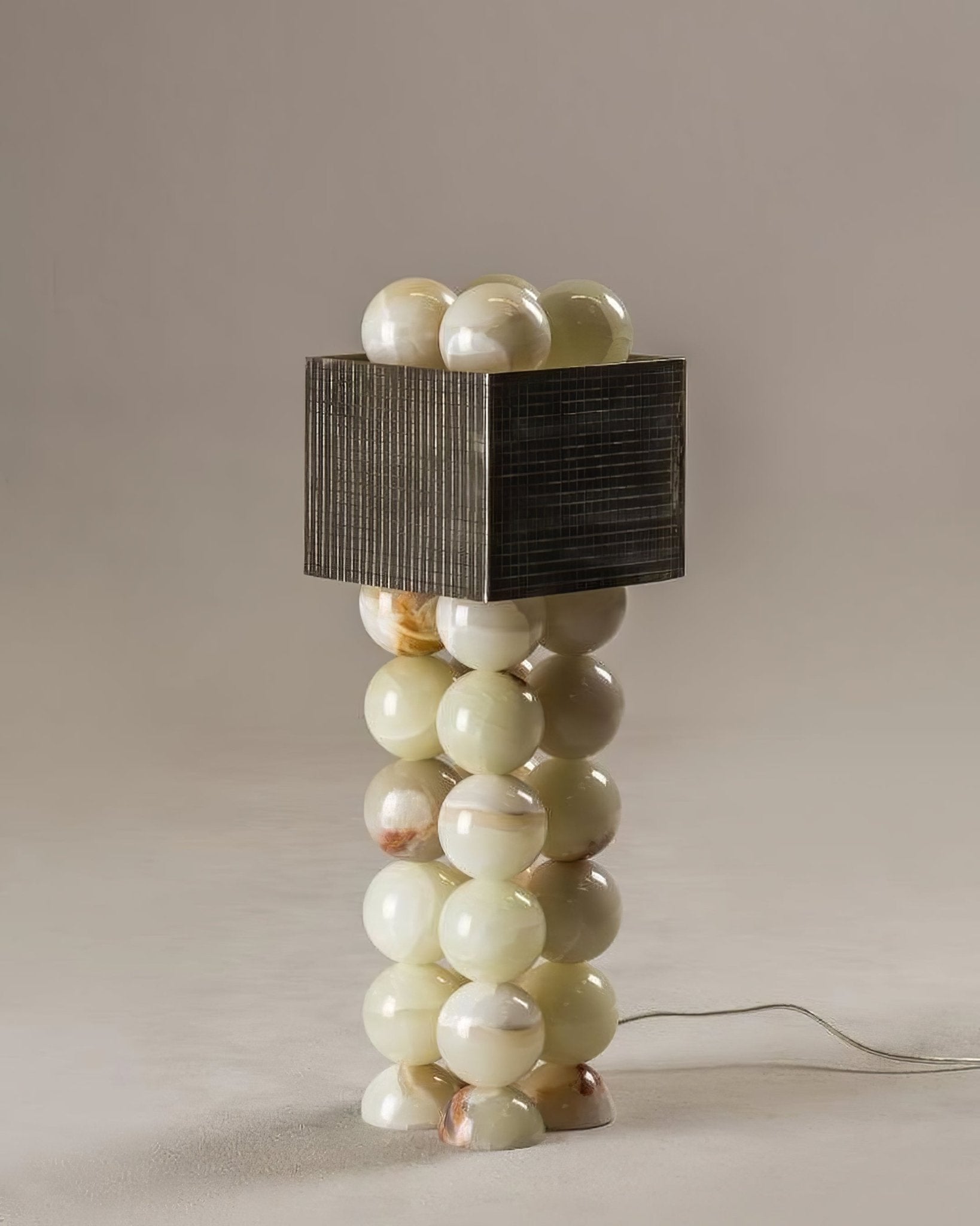 Lumaniella Modern MetallTable Lamp