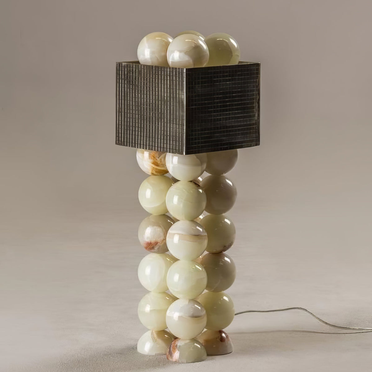 Lumaniella Modern MetallTable Lamp