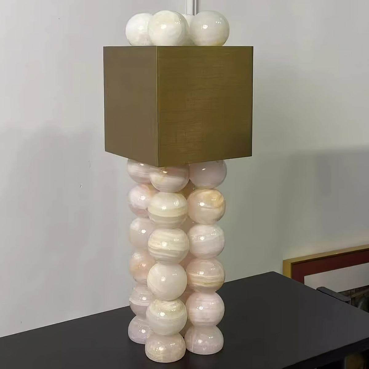 Lumaniella Modern MetallTable Lamp