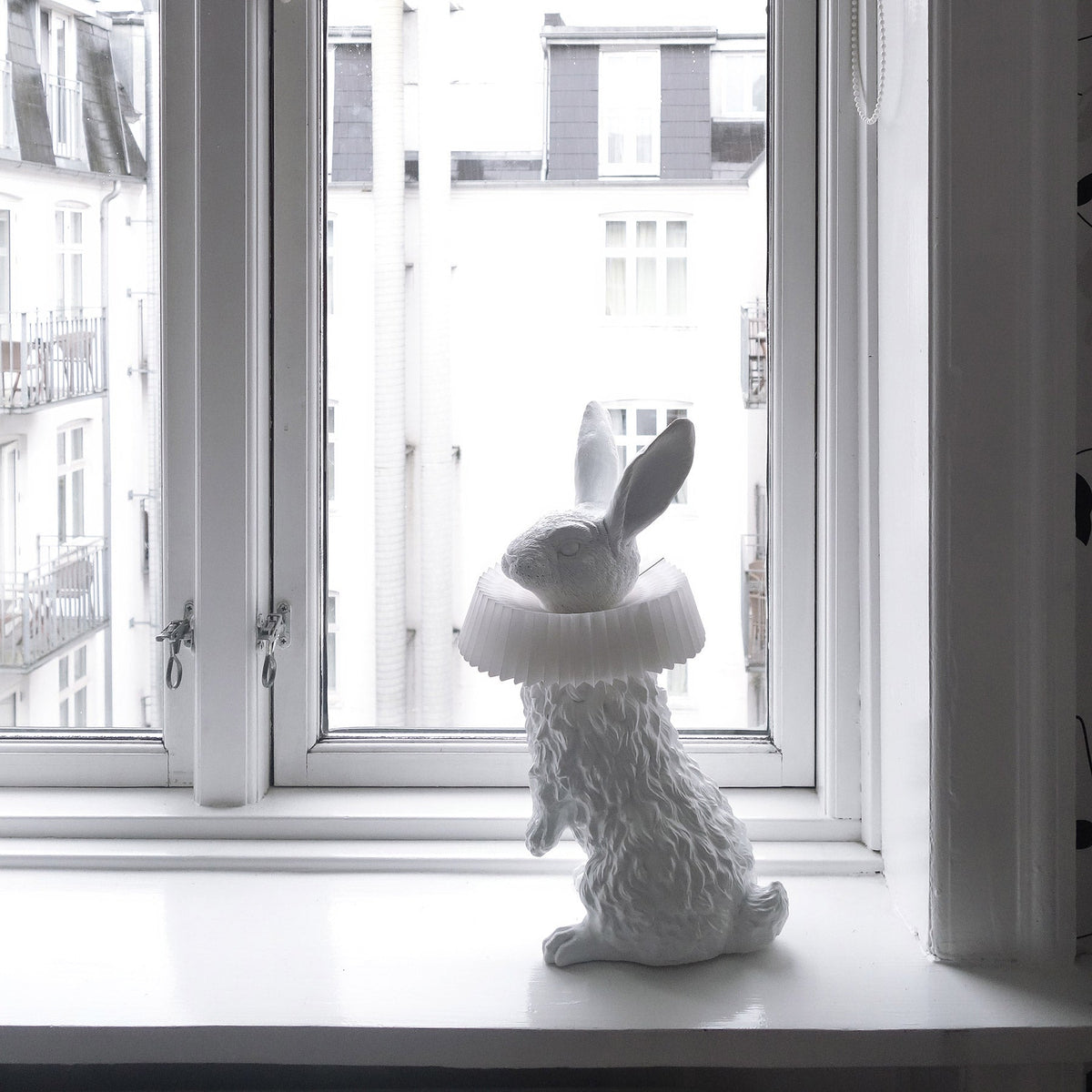 Bravore Rabbit X Table Lamp
