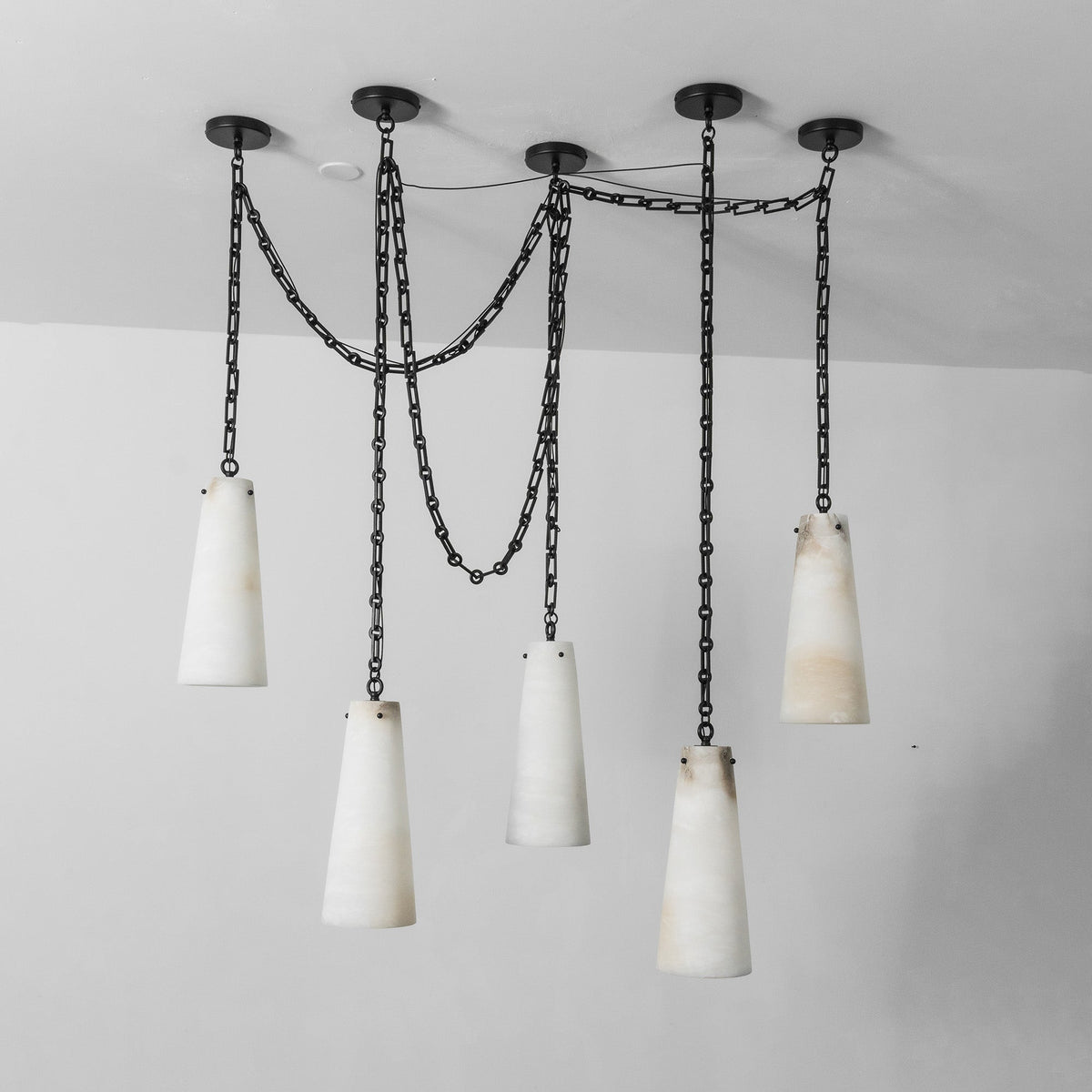 Avenaiel Chandelier