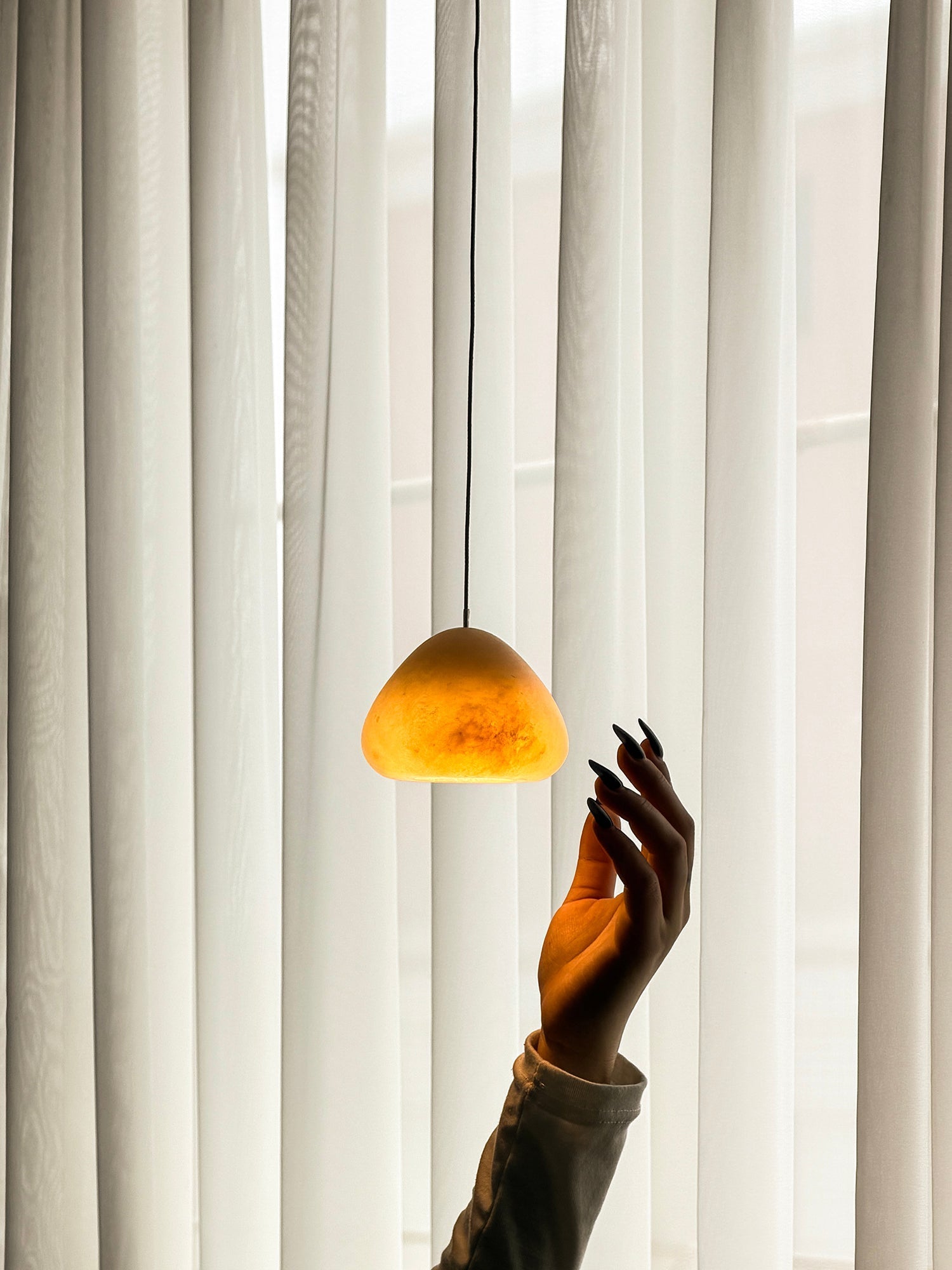 Morphe Alabaster Pendant Lamp