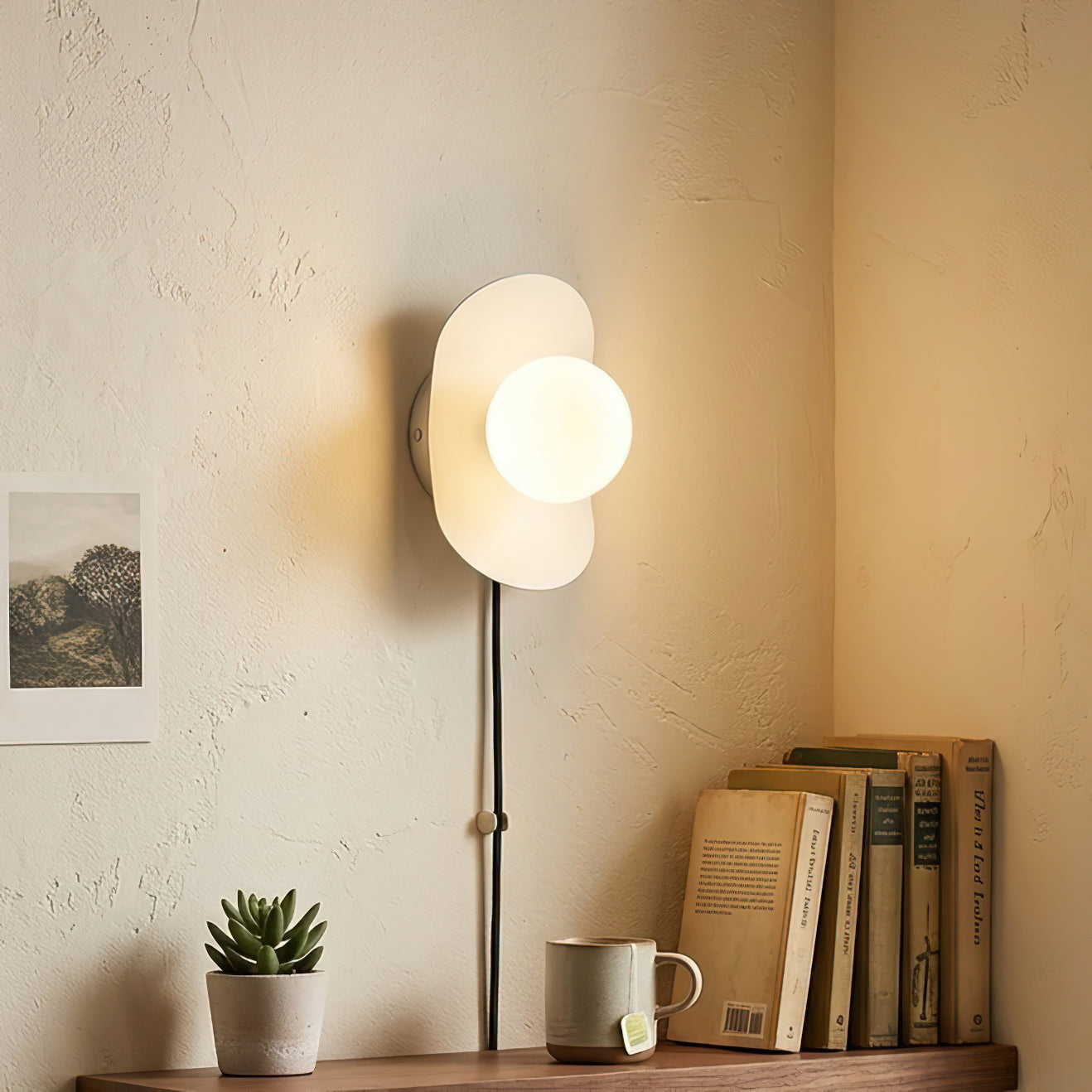 Veliielle Wall Lamp