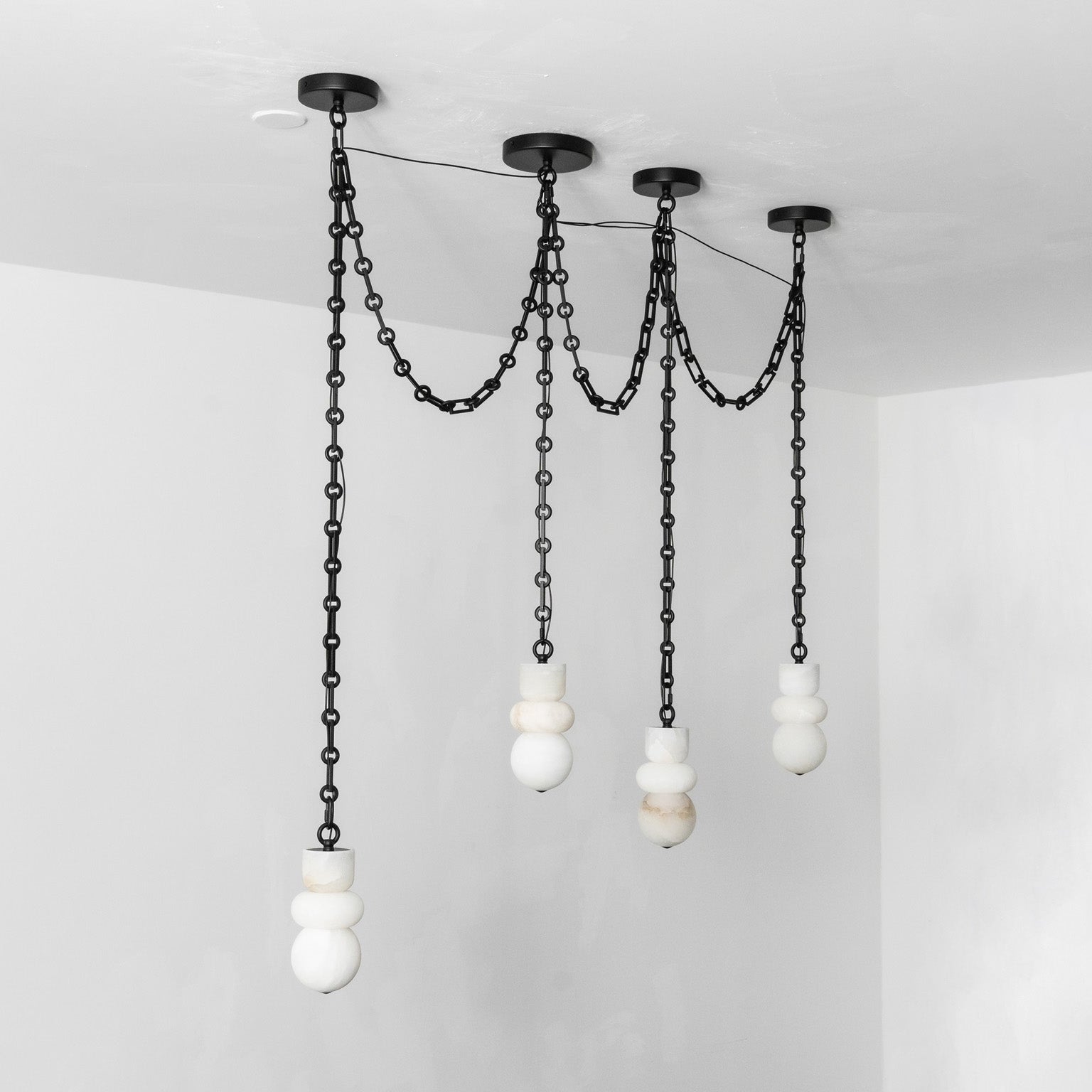 Elis Chandelier