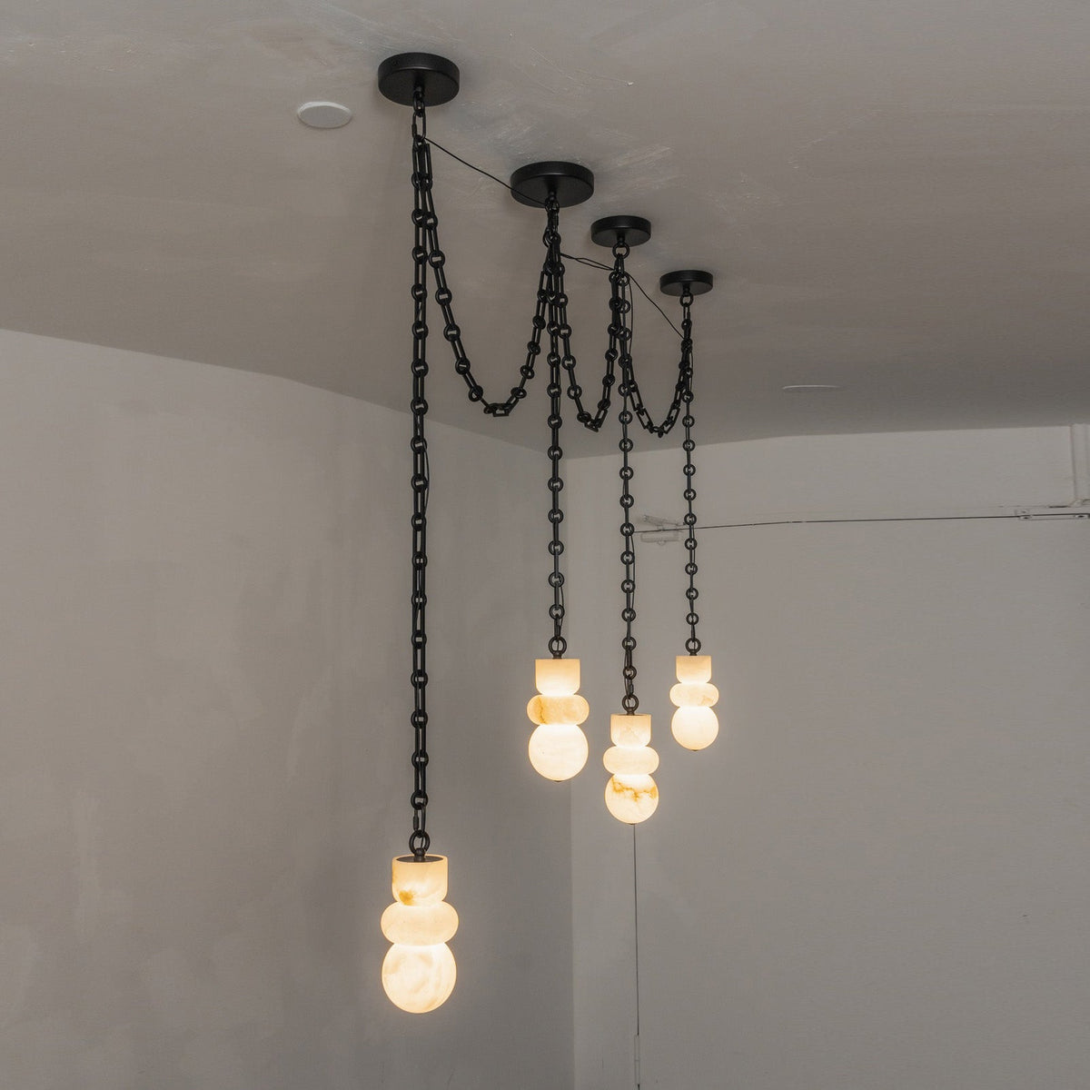 Elis Chandelier