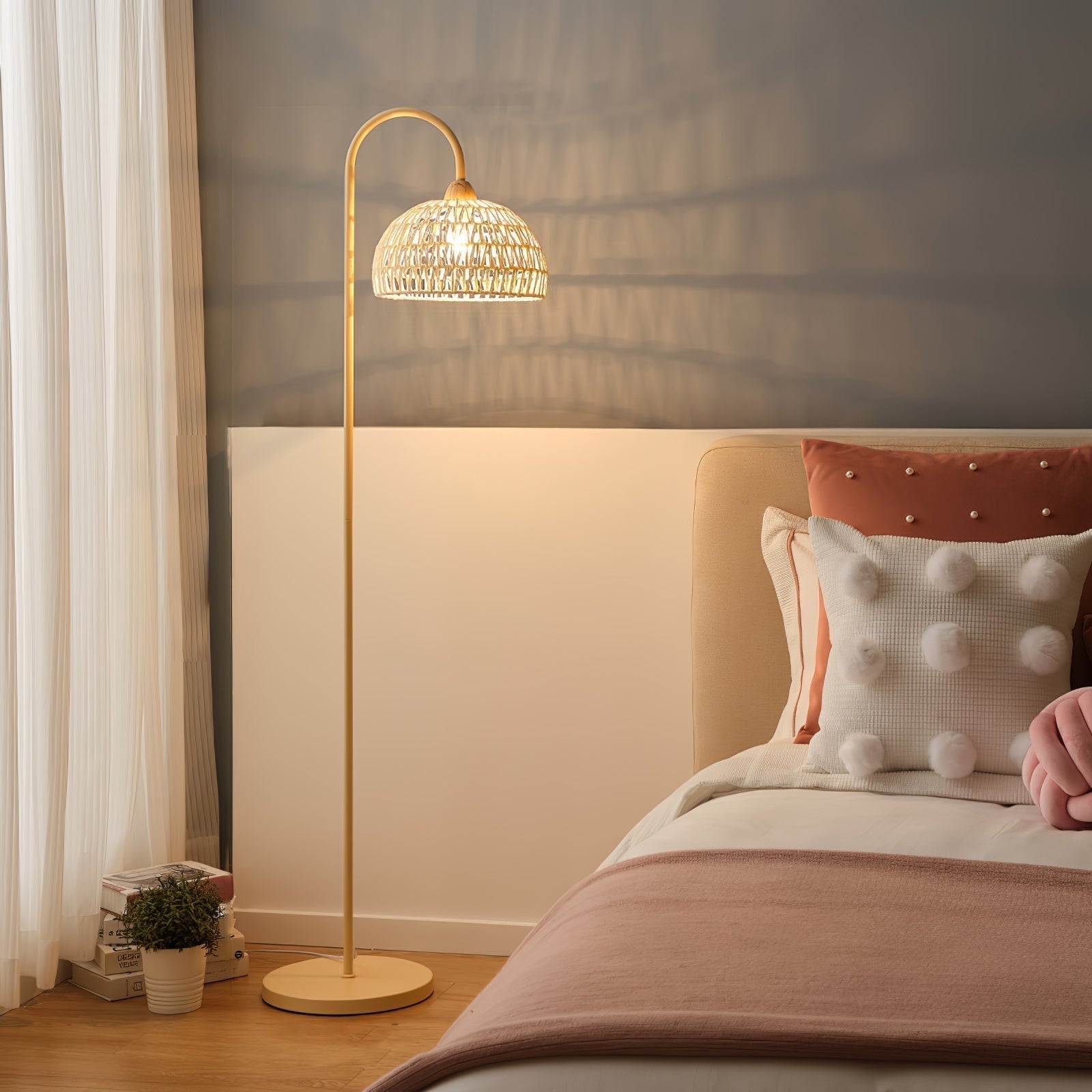 Tor Minimalist Floor Lamp