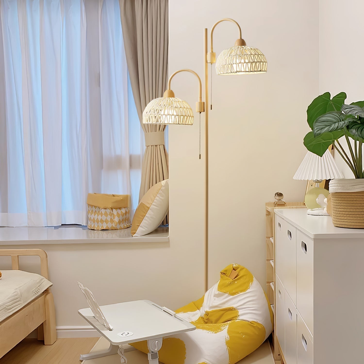 Tor Minimalist Floor Lamp