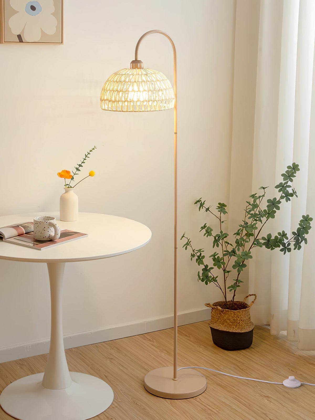 Tor Minimalist Floor Lamp
