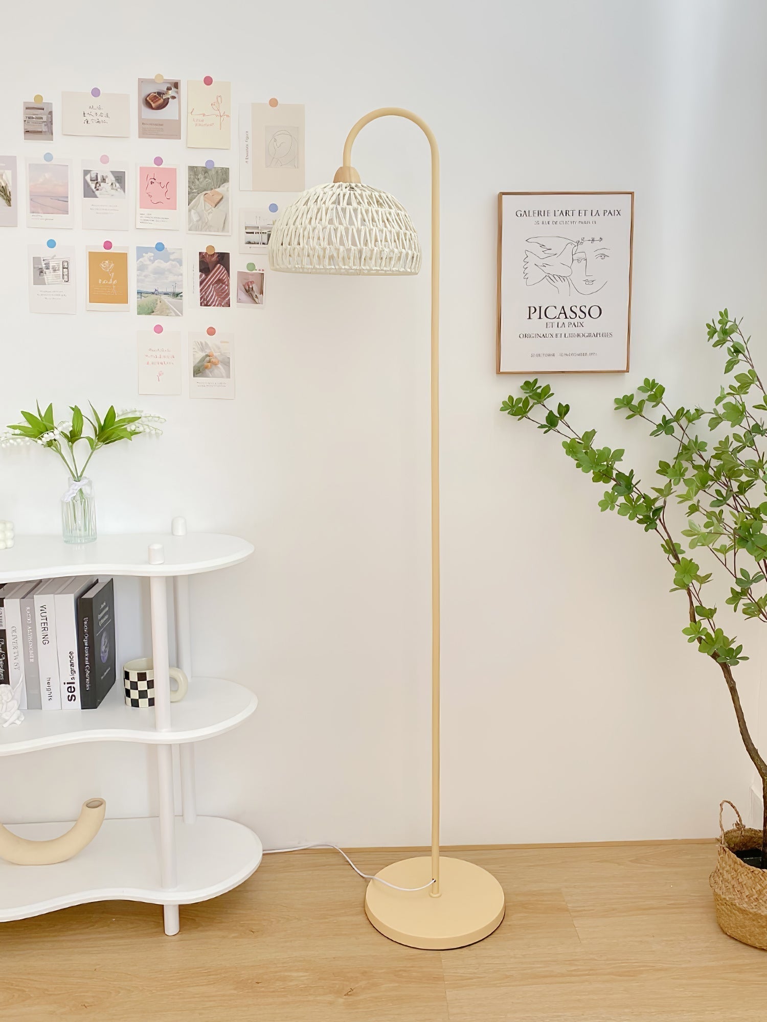 Tor Minimalist Floor Lamp