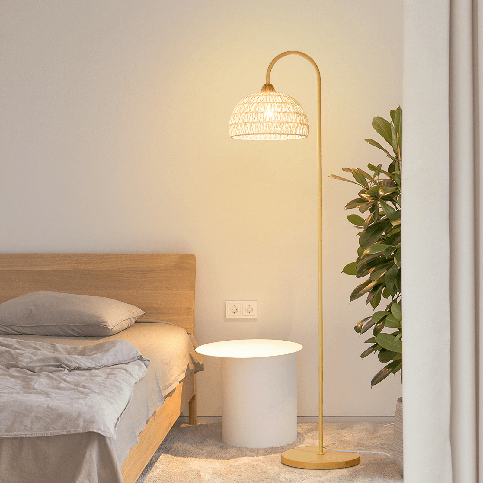 Tor Minimalist Floor Lamp