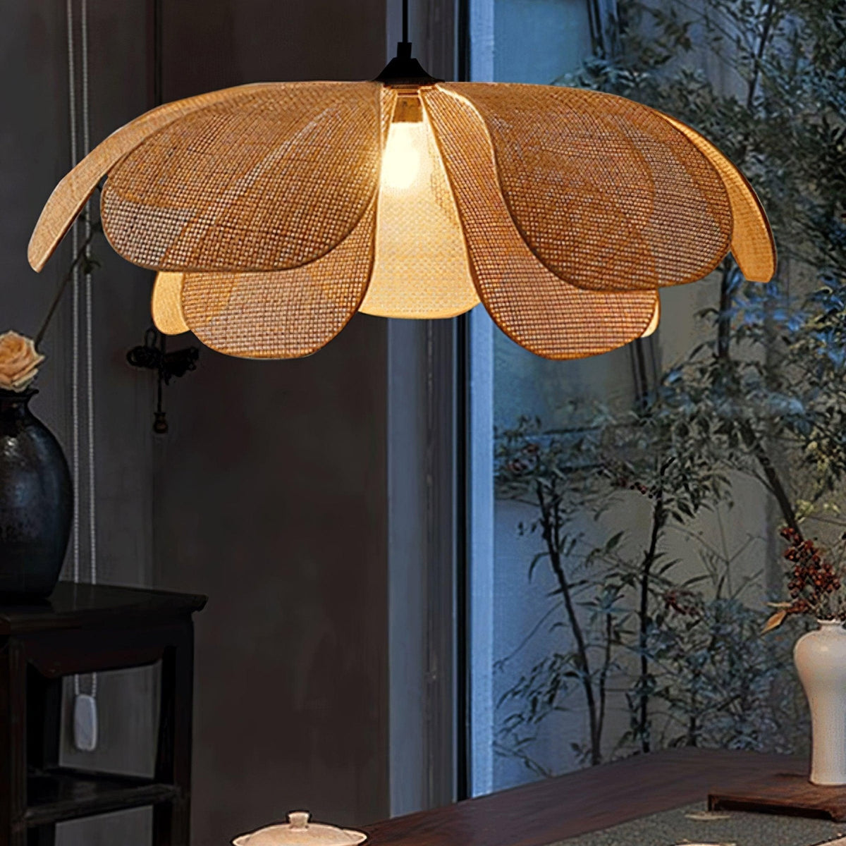 Petaral Rattan Retro Pendant Lamp