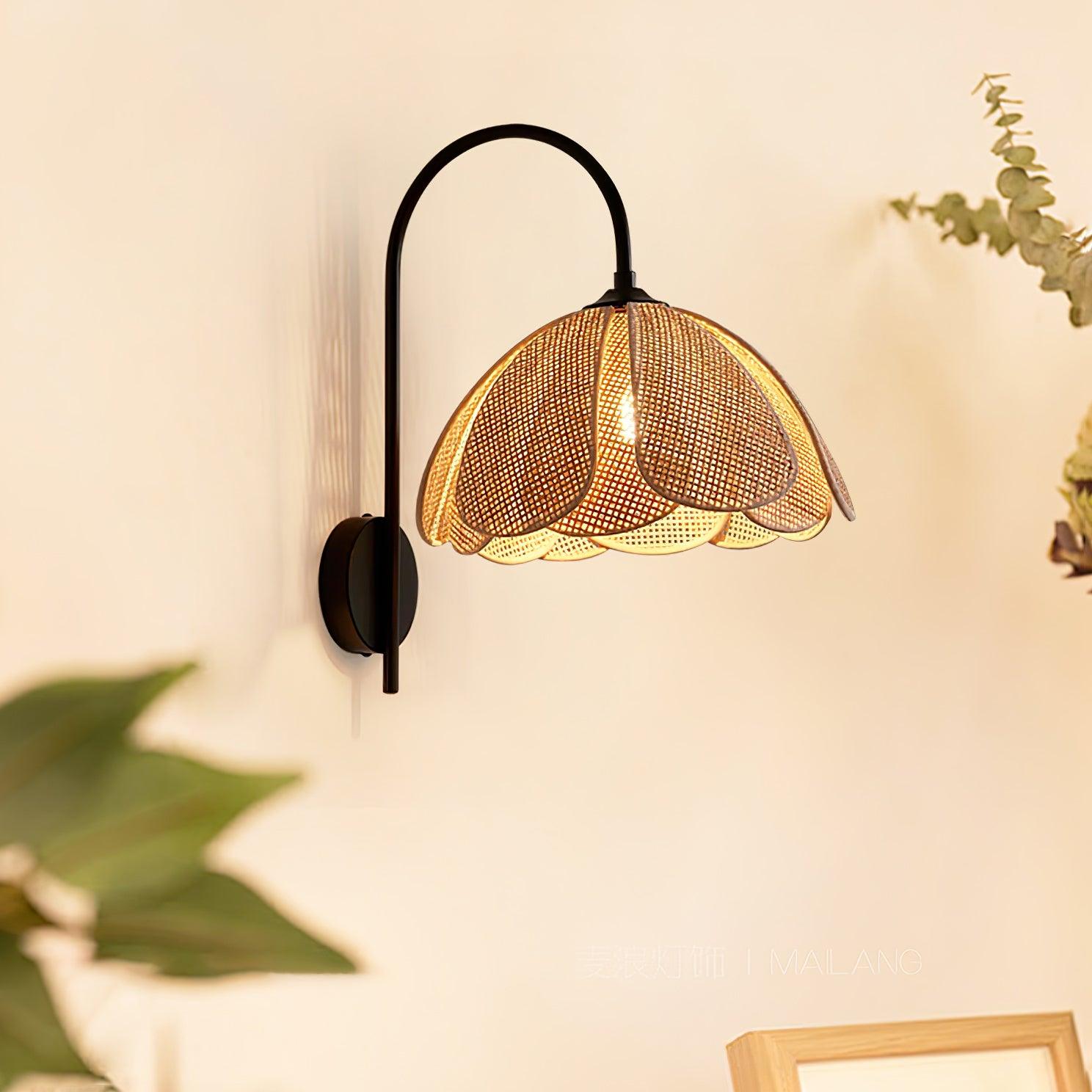 Zevelia Elegance Natural Petal Rattan Wall Lamp