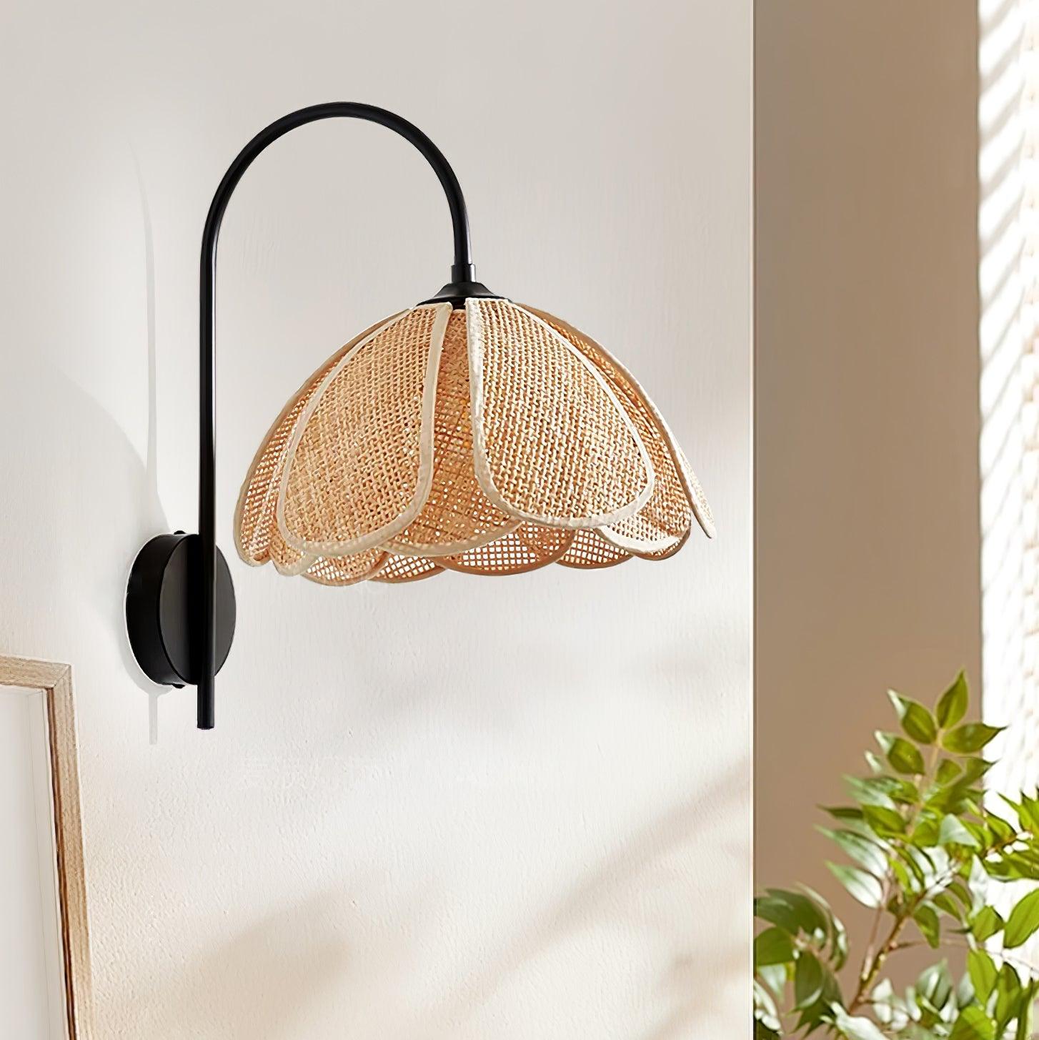 Zevelia Elegance Natural Petal Rattan Wall Lamp