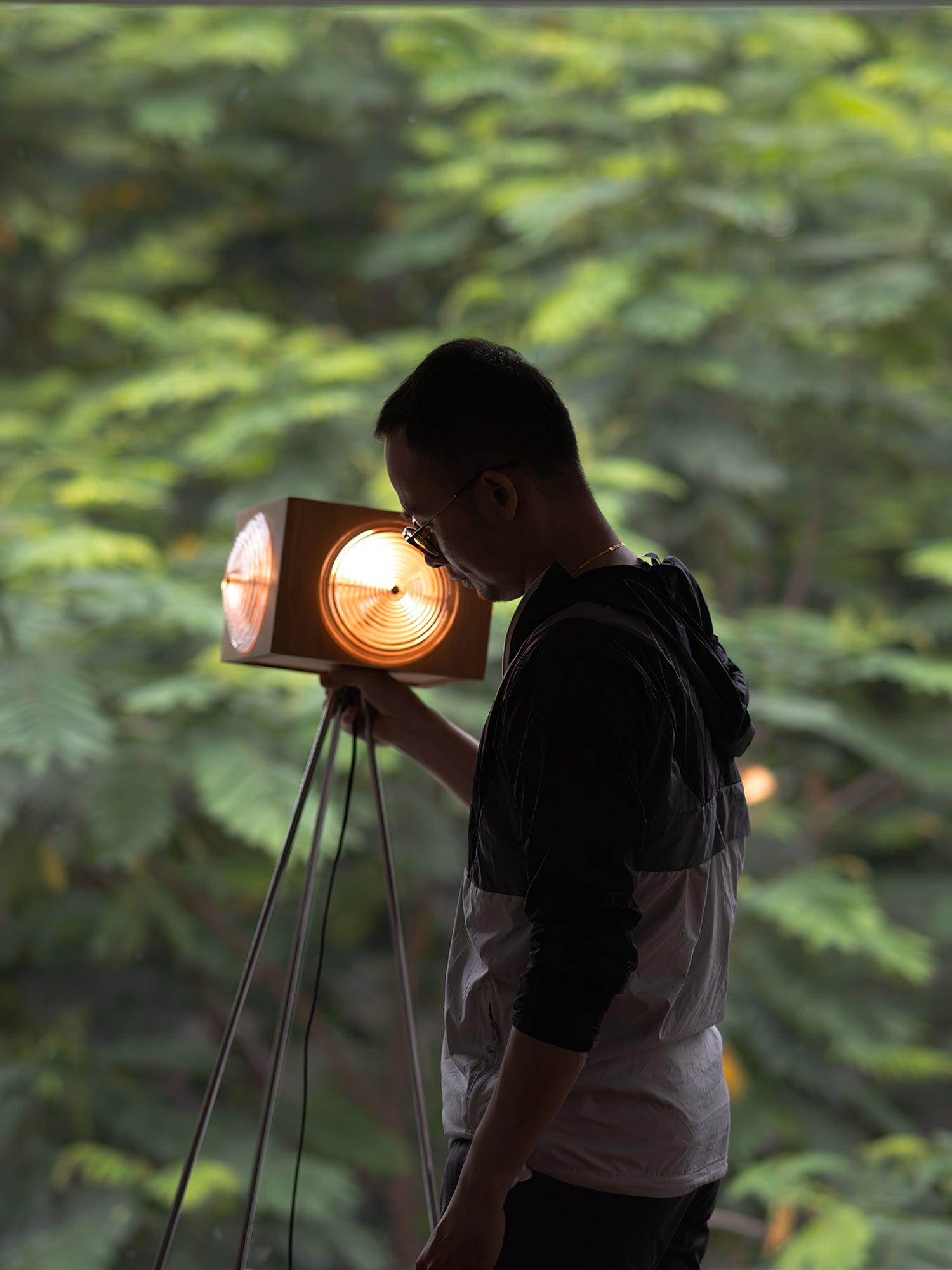 Vesoren Tripod Wood Floor Lamp
