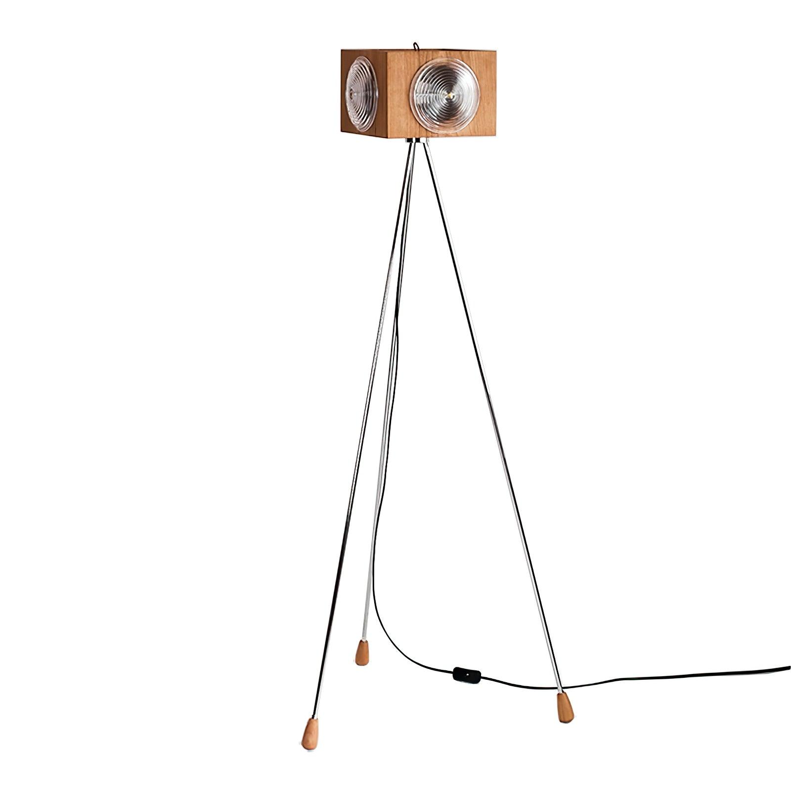 Vesoren Tripod Wood Floor Lamp