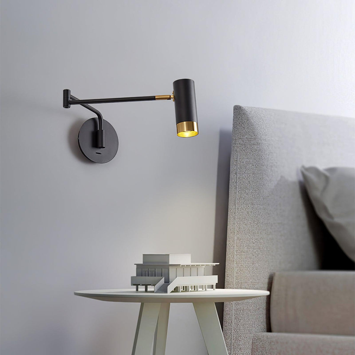 Norarina Premium Elegance Arm Wall Lamp