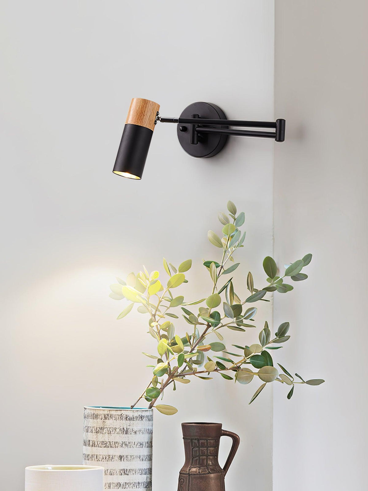 Norarina Premium Elegance Arm Wall Lamp