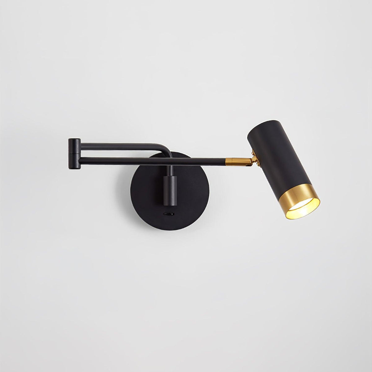 Norarina Premium Elegance Arm Wall Lamp