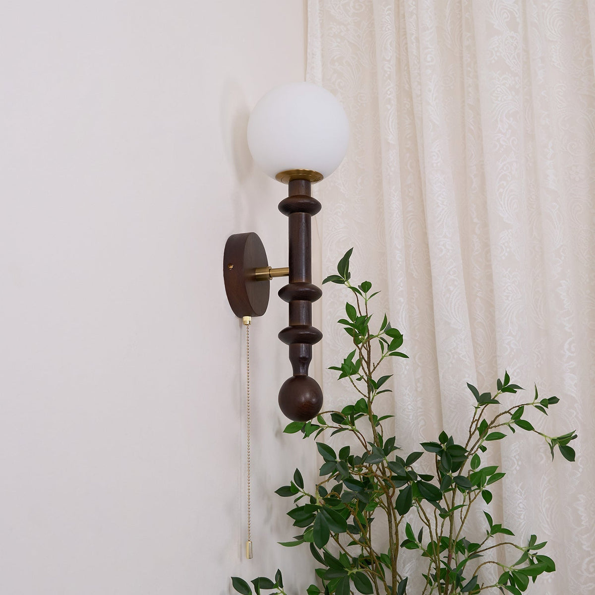 Elmiror Elegance Roman Column Glass Wood Wall Lamp