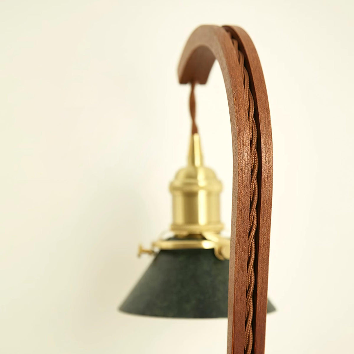 Aldorira Wood Mid-Century Modern Table Lamp