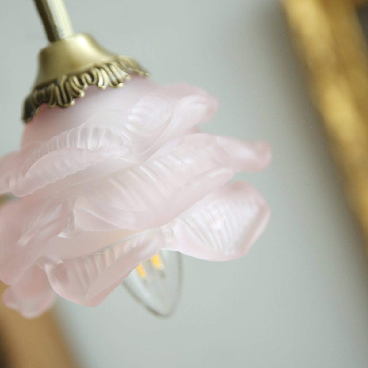 Avenoielle Floral Pendant Lamp