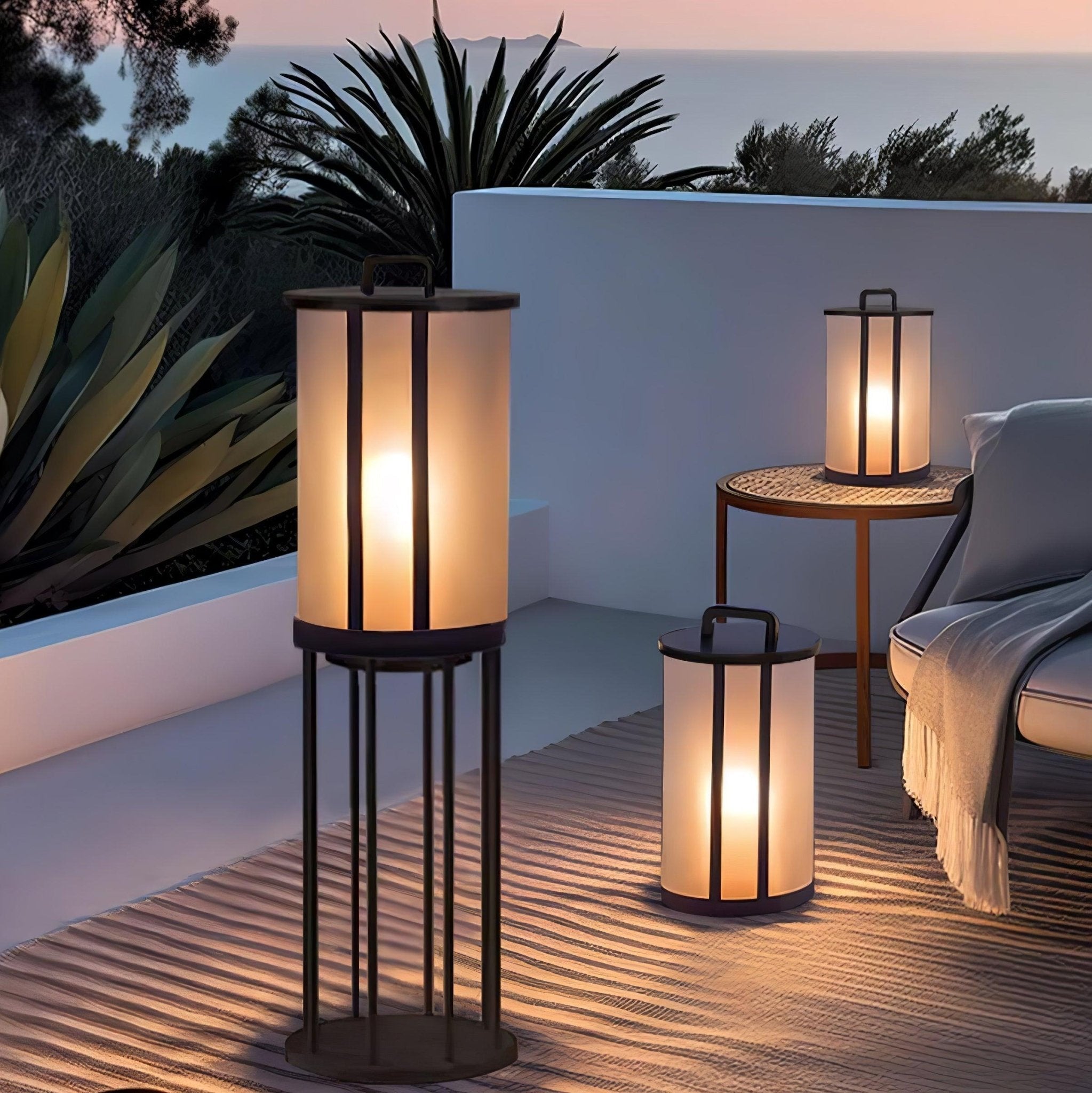 Elrinarae Round Pillar Lantern Outdoor Lamp