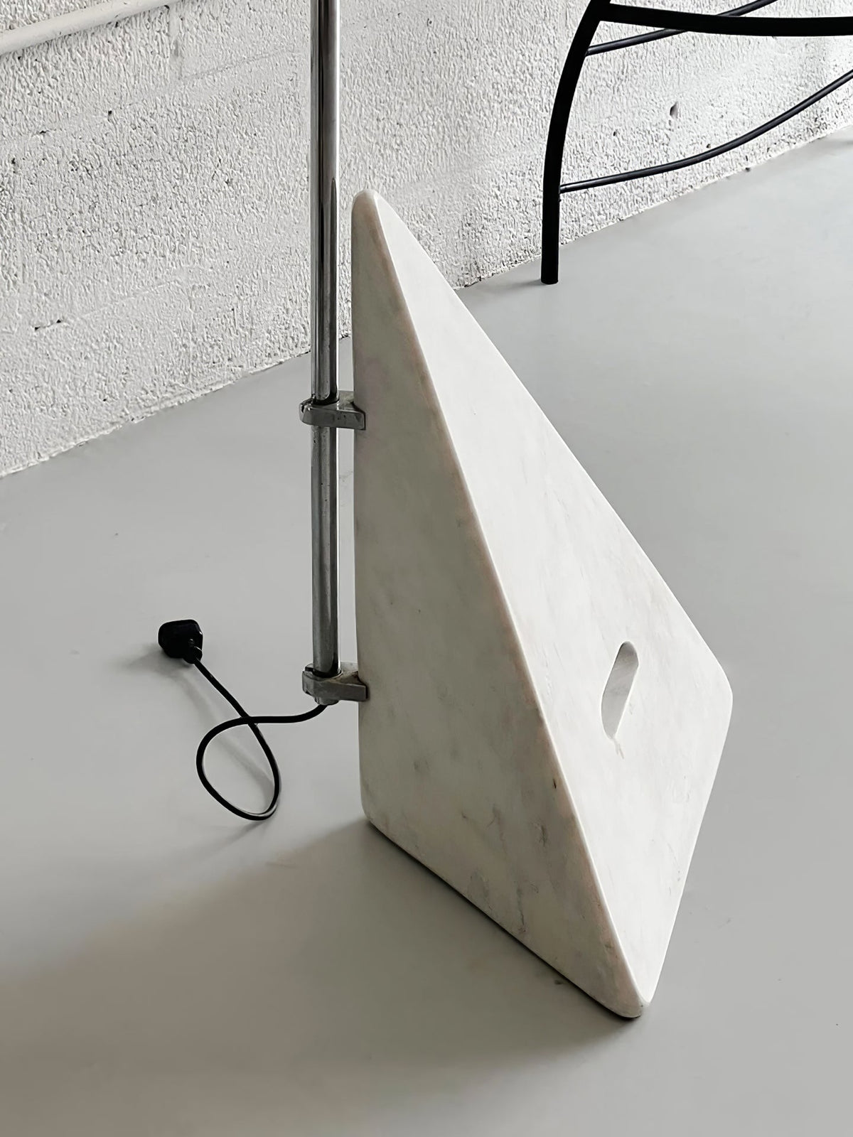 Olvenel Sculptural Chrome Marble Floor Lamp