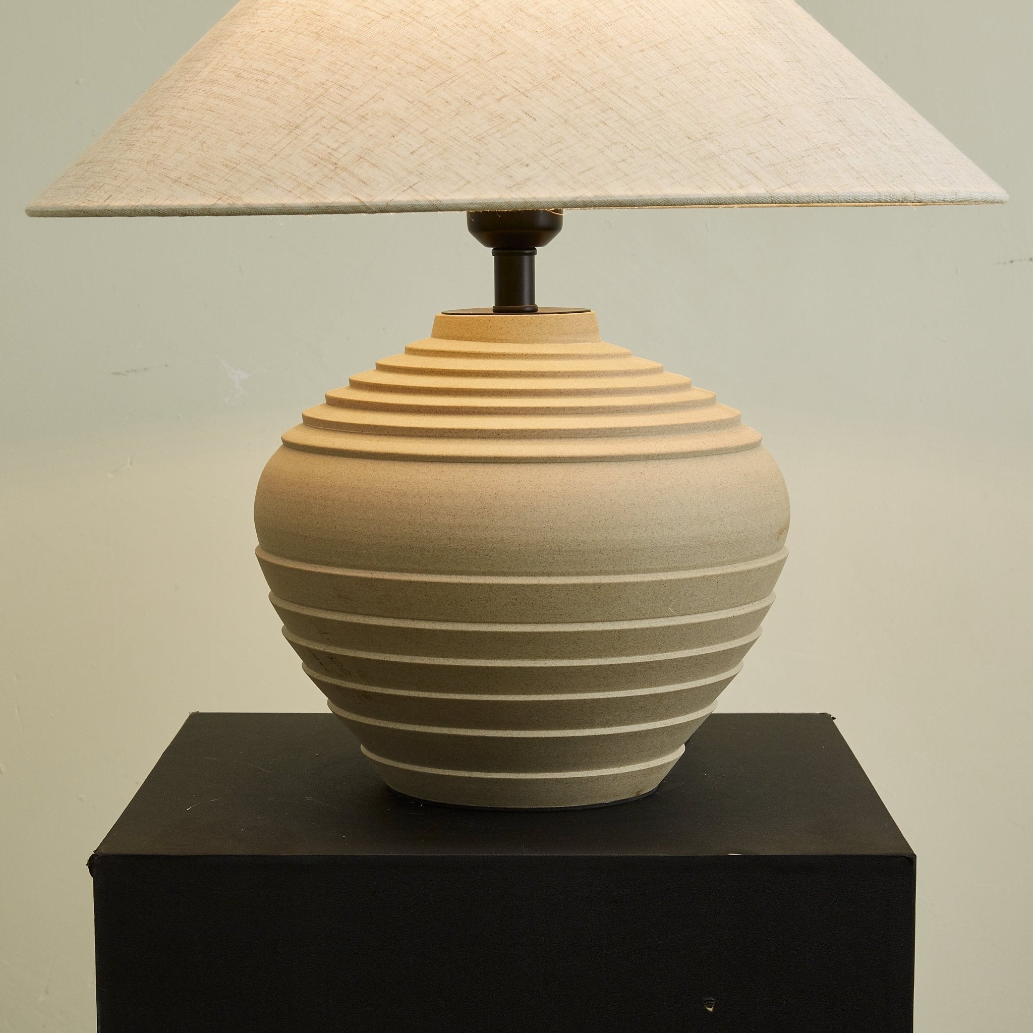 Serano Rustic Ridge Table Lamp