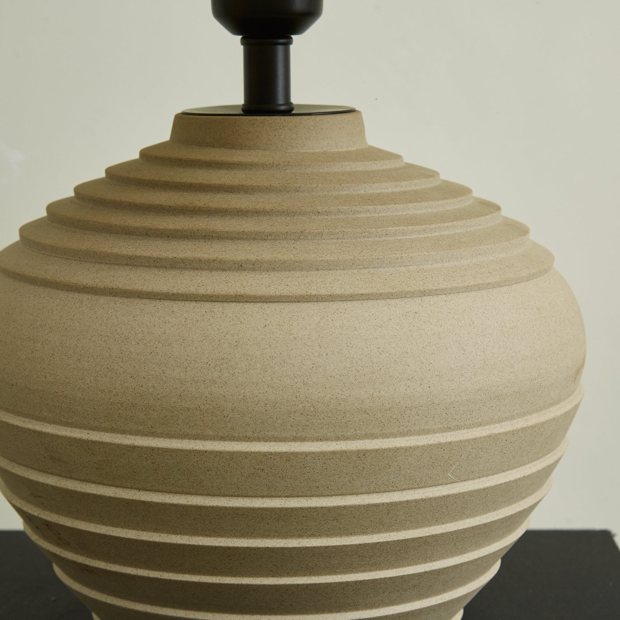 Serano Rustic Ridge Table Lamp