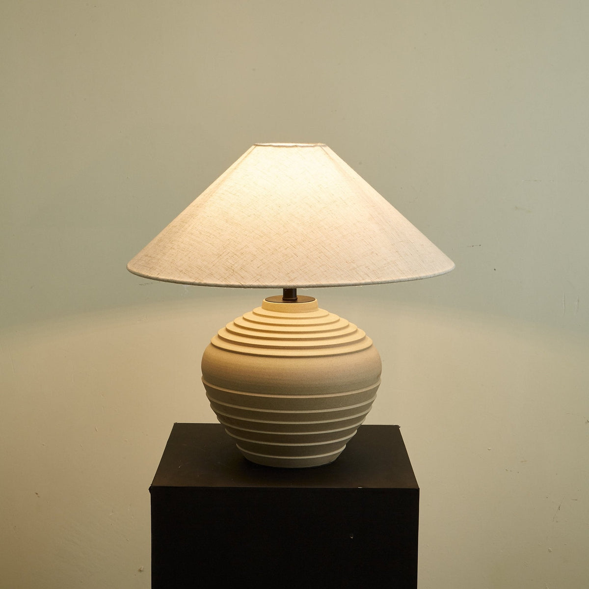 Serano Rustic Ridge Table Lamp