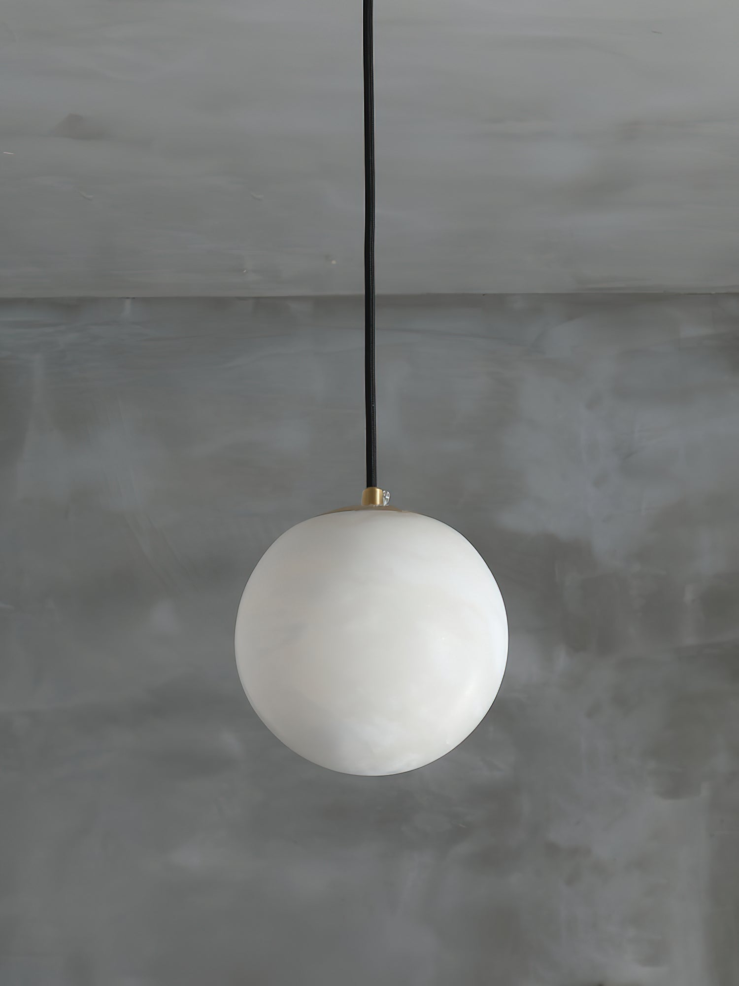 Nivenia Alabaster Pendant Light
