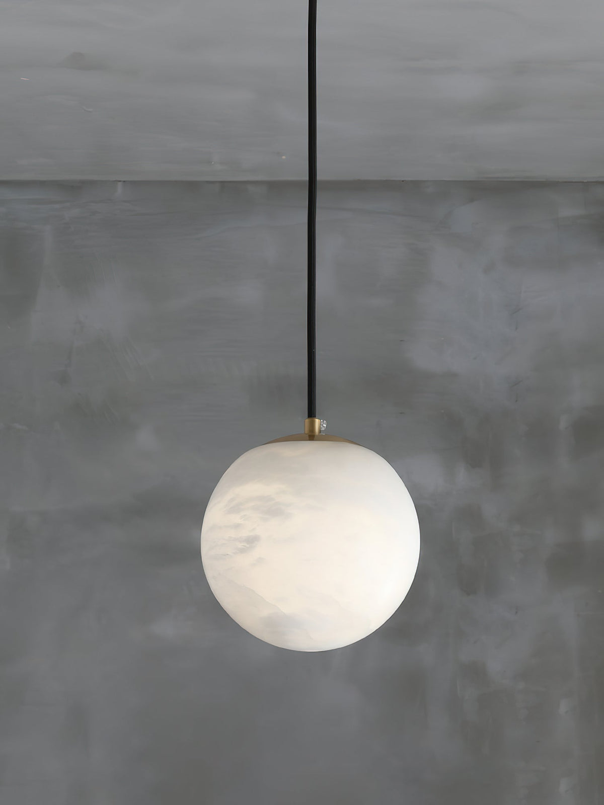 Nivenia Alabaster Pendant Light