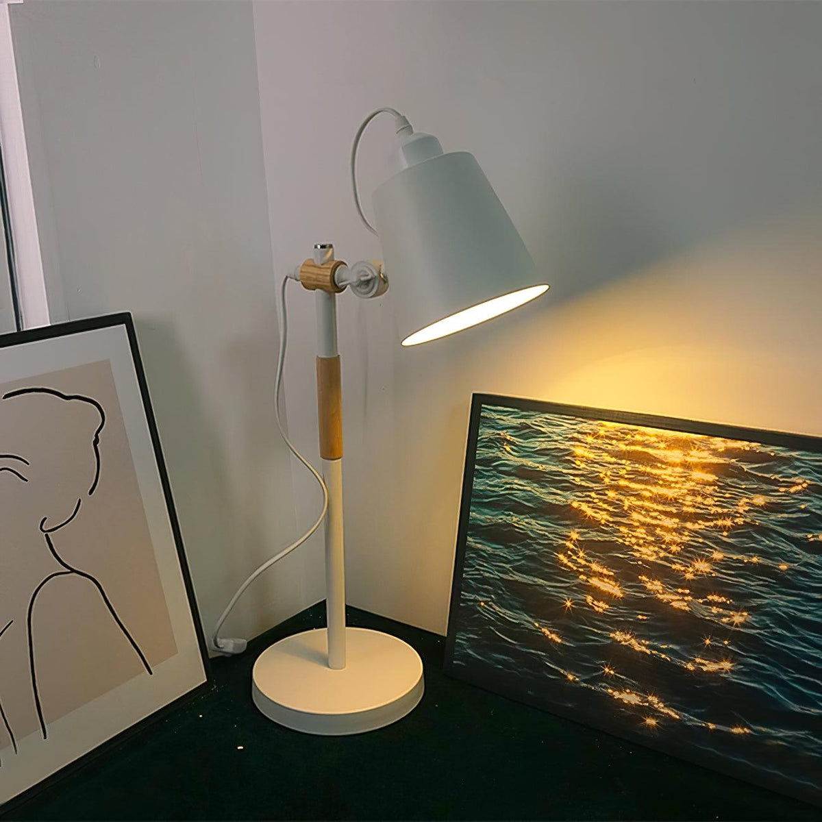 Addyson Minimalist Table Lamp