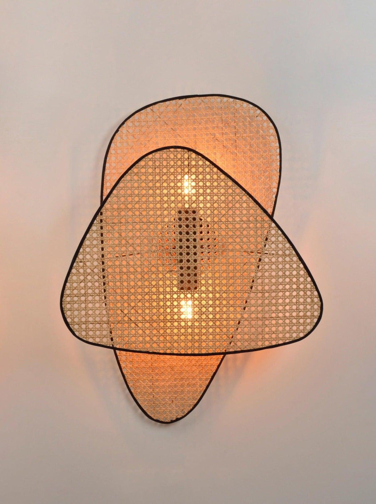 Caneira Art Natural Cannage Bamboo Sconce Wall lamp