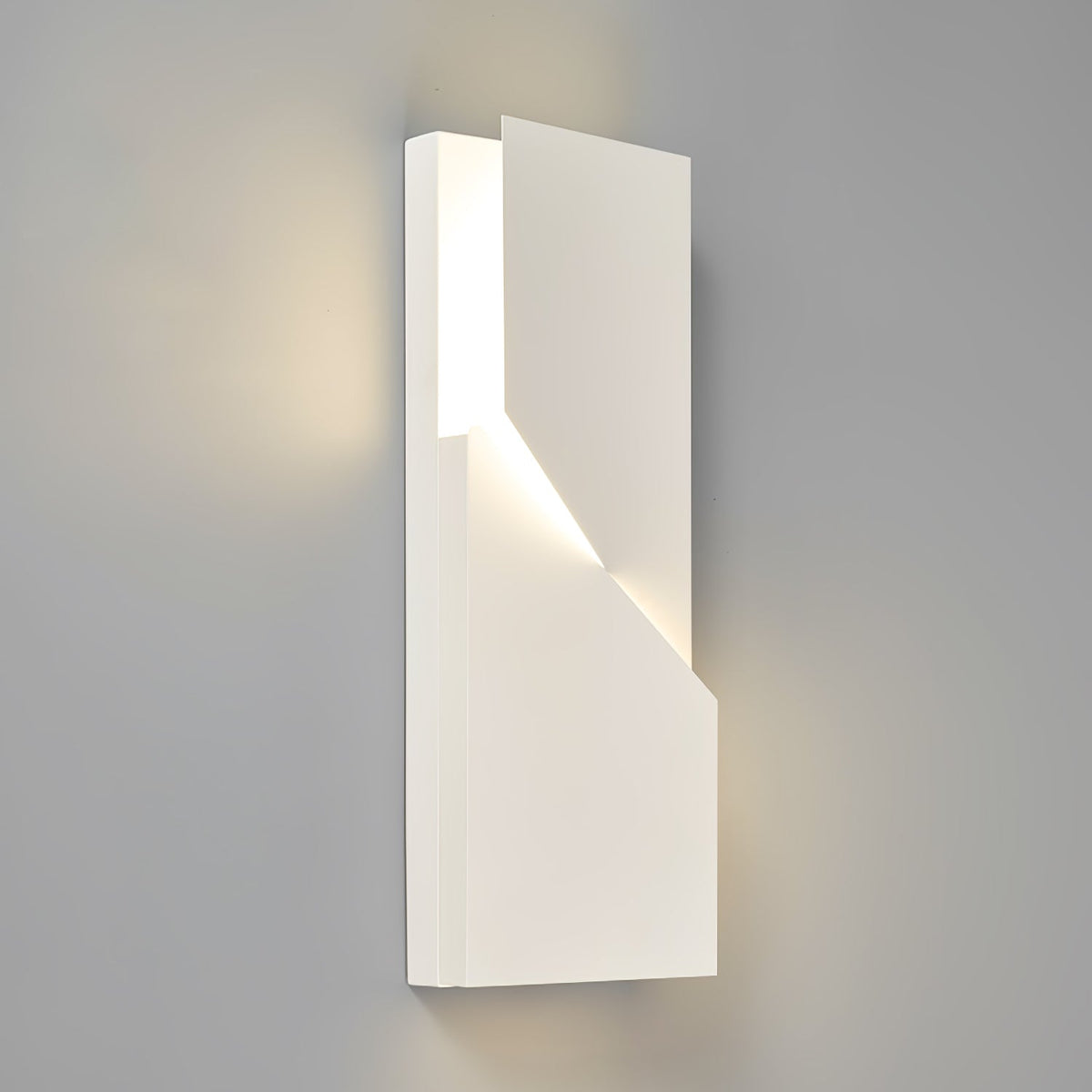 Arthaen Shadows Grand Sconce Wall lamp