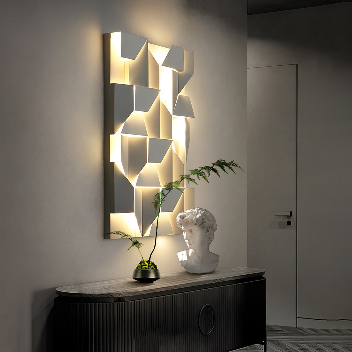 Wynor Shadows Grand Sconce Wall Lamp